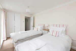 Twin bedroom in the brunswick patio apartment